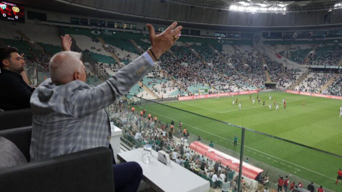 Bursaspor Tribünlerinde Genç Buluşması - Adana Mersin