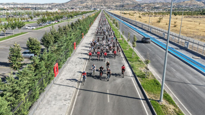 Kayseri’de Doktorlar Bisiklet Turu Düzenlendi - Adana Mersin