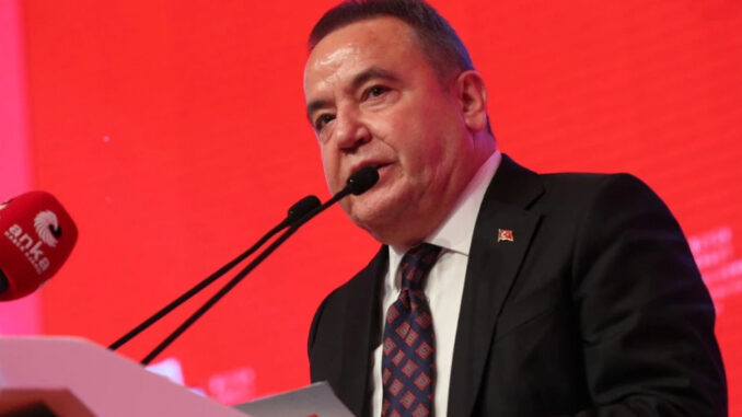 Tutuklu Bulunan Muhittin Böcek Hastaneye Kaldırıldı - Adana Mersin