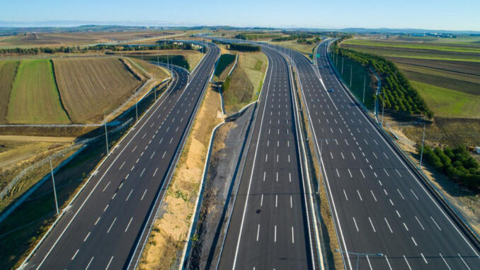 Türkiye’nin 30 Bin Kilometrelik Yol Hedefine Doğru Dev Adımlar: Ulaştırma Yatırımlarında Yeni Dönem - Adana Mersin